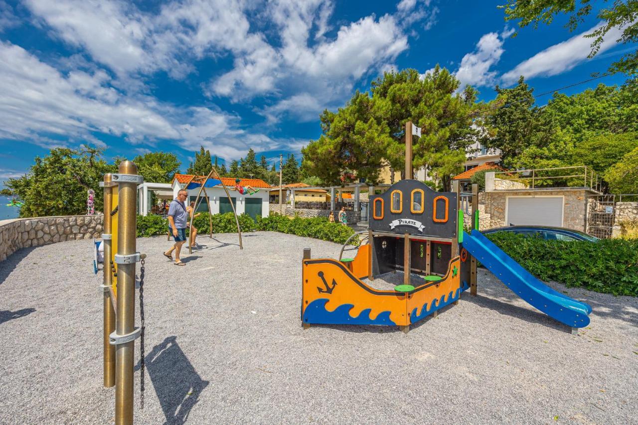 Rocky Beach Rooms Novi Vinodolski Extérieur photo