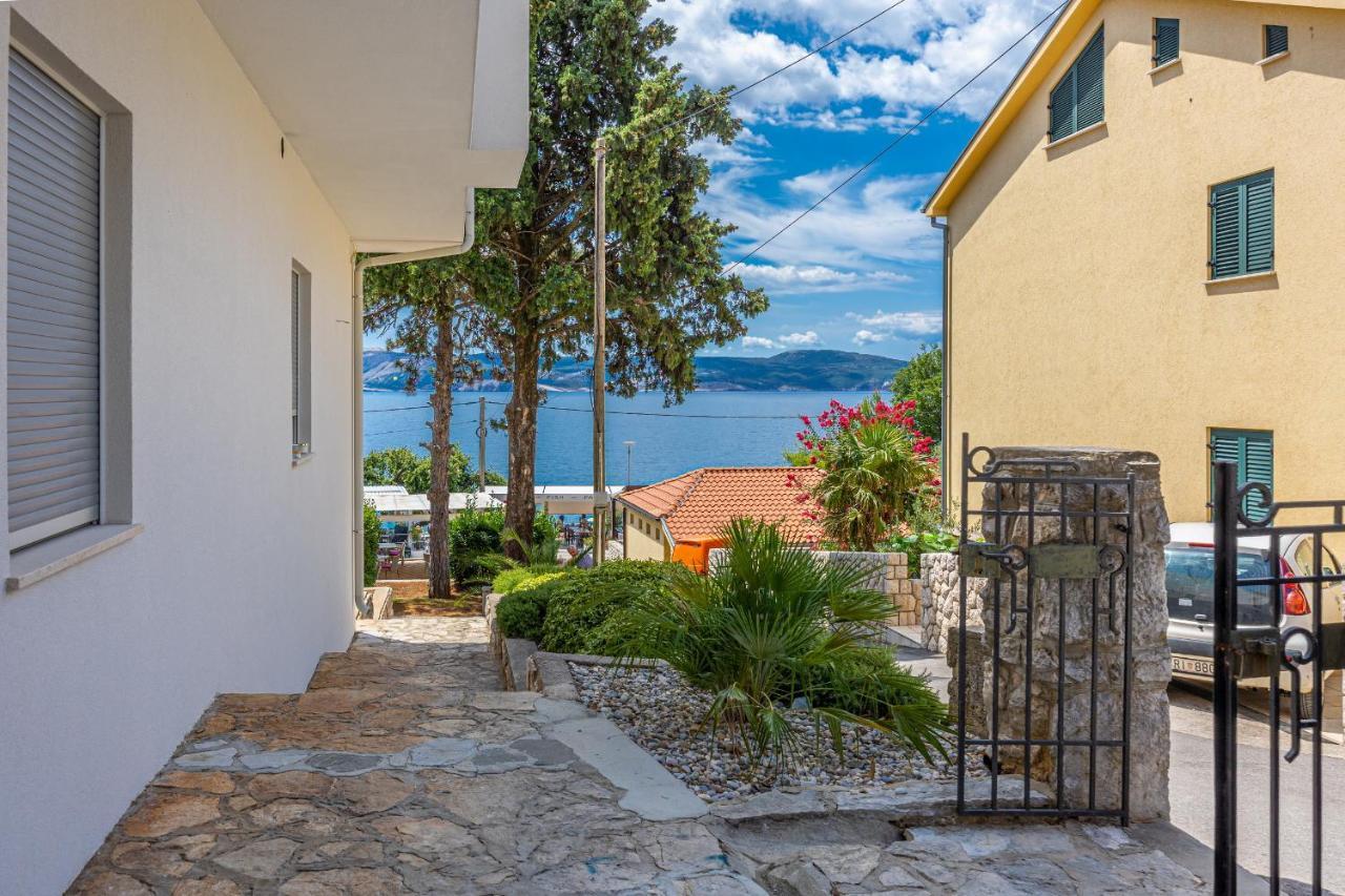 Rocky Beach Rooms Novi Vinodolski Extérieur photo